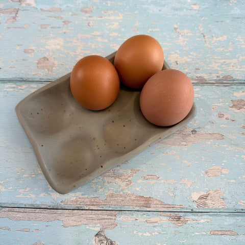 Grey Egg Tray, Holds 6 Eggs