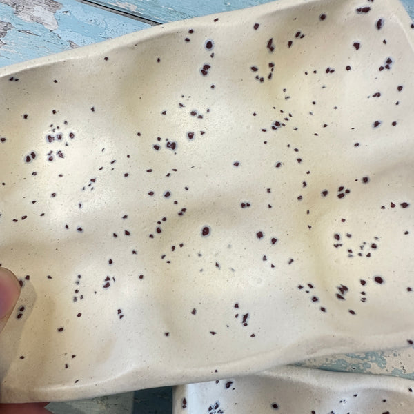 White with Purple Speckles Egg Tray, Holds 12 Eggs
