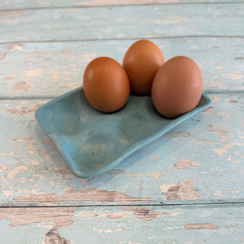 Blue Egg Tray, Holds 6 Eggs