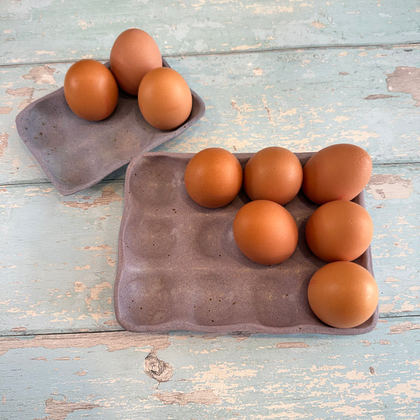 Purple Egg Tray, Holds 12 Eggs